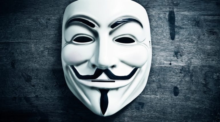Qual a origem e história do grupo Anonymous?