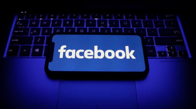 Facebook luta contra apagão global e revelações de denunciante